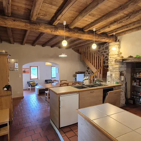 Belle Maison Cevenole, Terrasse, Vue Panoramique Holiday home *